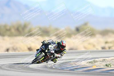 media/Dec-07-2025-CVMA (Sun) [[3e7d2de5dc]]/Race 10-Formula 40 Open/